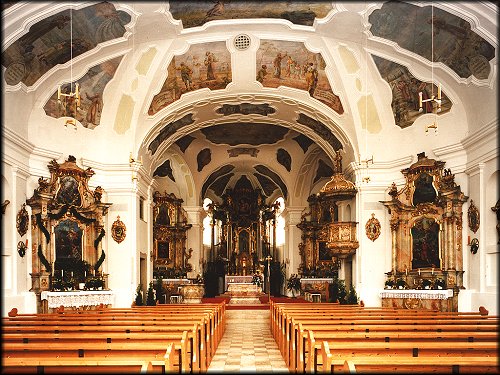 Innenraum der Klosterkirche St. Felix in 92660 Neustadt/WN - die einzige dem Hl. Felix von Cantalice geweihte Kirche nördlich der Alpen